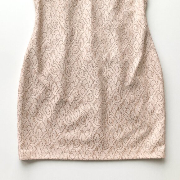 Badgley Mischka BELLE Lace Dress with Enmeshed Chain Detail - Picture 5 of 11